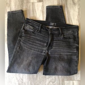 Abercrombie & Fitch Black Harper Low Rise Ankle. Size 4/27